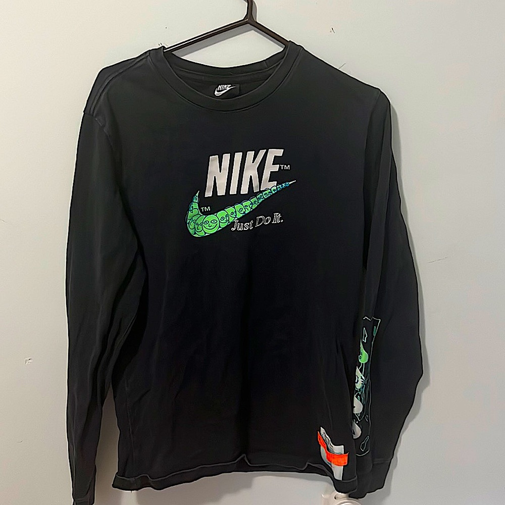 Nike Long Sleeve T-Shirt